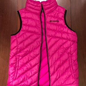 Sleevless Columbia Puff Vest